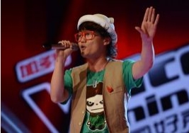 中國好聲音人選選手丁克森、崔蘭花出席東莞房地產(chǎn)活動