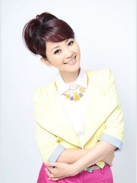 方瓊傾情代言浙江金旗木門(mén)