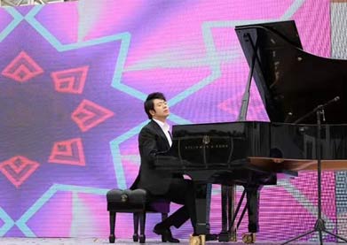 首屆武隆懶壩國(guó)際大地藝術(shù)季開(kāi)幕！郎朗徐崢現(xiàn)身助陣