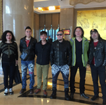 零點樂隊與經(jīng)紀(jì)人李志合影