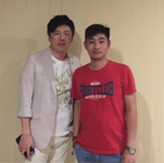 張宇與經(jīng)紀(jì)人李志合影